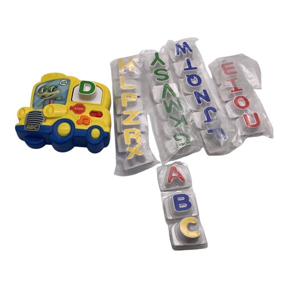 LeapFrog Fridge Phonics Magnetic School Bus Toy 26 Letter Set 2+ Model 19267 - Picture 1 of 8